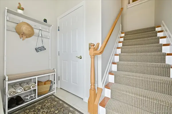 281 Spring DR, East Meadow, NY 11554