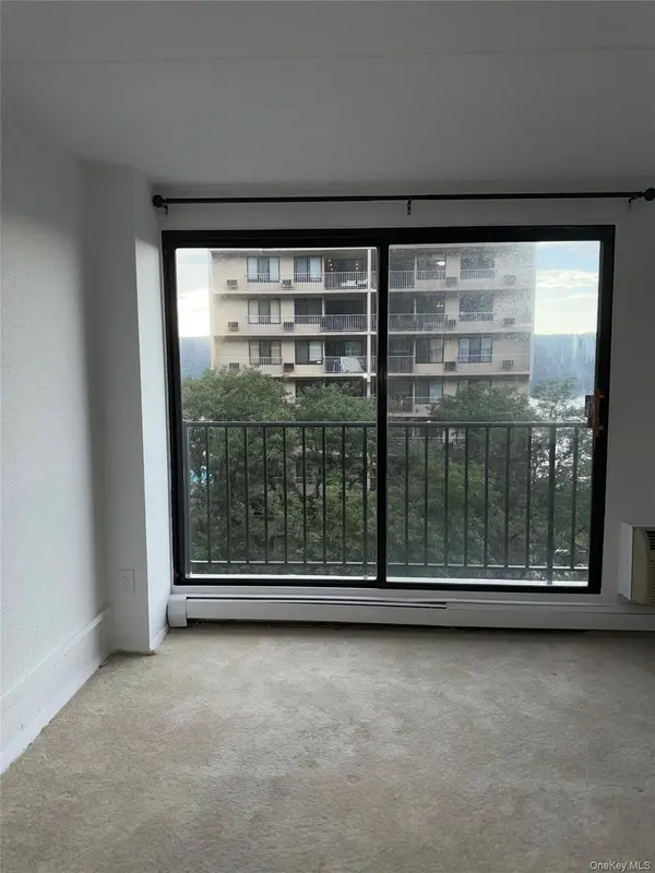 1116 Warburton AVE #2G, Yonkers, NY 10701