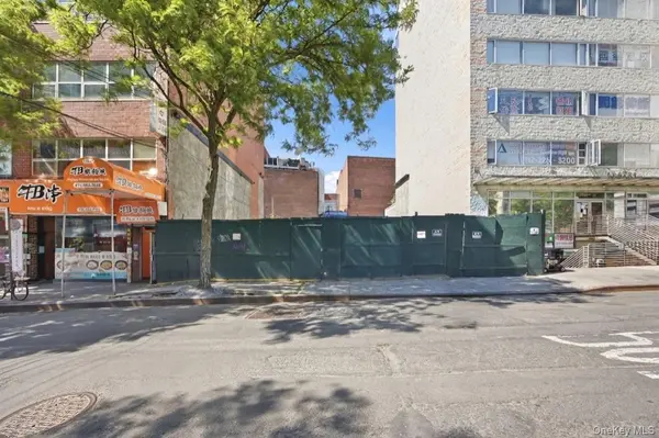13625 41st AVE, Flushing, NY 11355