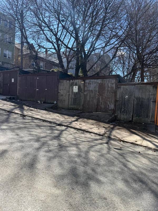130 134 136 Oliver AVE, Yonkers, NY 10701