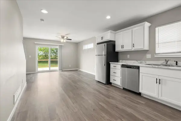 4322 S Mourning Dove DR, Waterloo, IA 50702