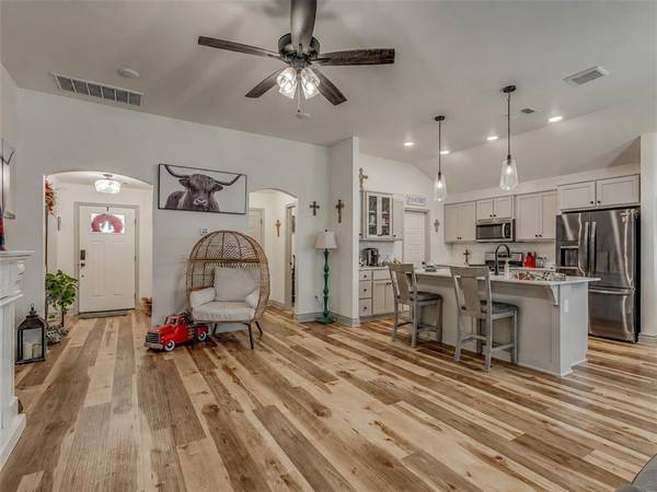 12609 NW 4th TER, Yukon, OK 73099