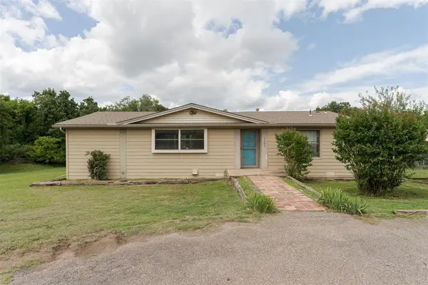4409 S Valley View LN, Edmond, OK 73034