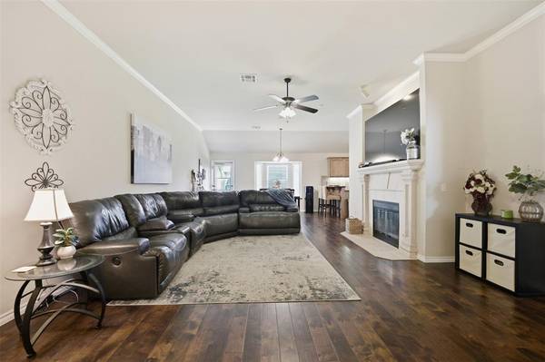 11625 SW 10th ST, Yukon, OK 73099