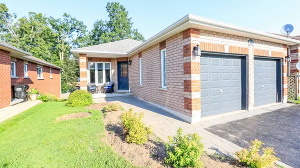 79 White Elm RD, Barrie, ON L4N 0E4
