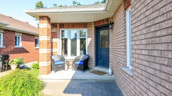 79 White Elm RD, Barrie, ON L4N 0E4