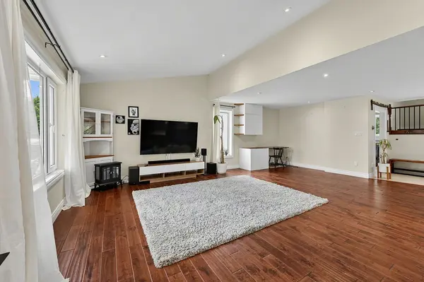 247 Poplar AVE, Tay, ON L0K 1R0