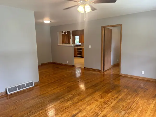 120 E 9th, Halstead, KS 67056