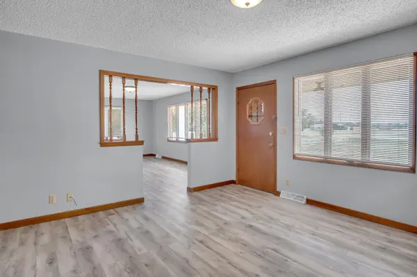 5724 NW 12, Newton, KS 67114