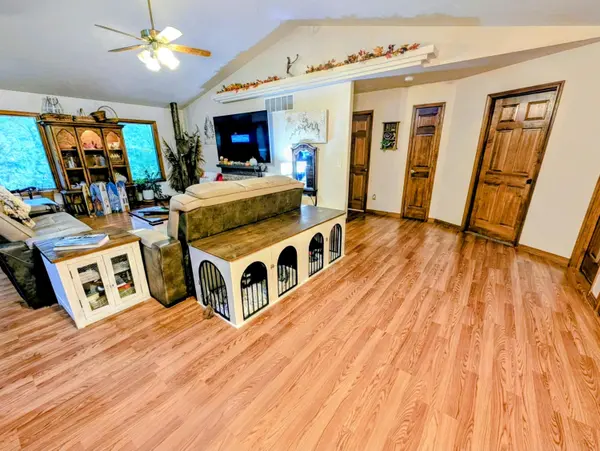 166 Queensberry Road, Branson West, MO 65737
