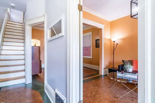 20 Dickson AVE, Hamilton, ON L8L 6B8