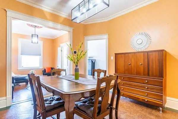 20 Dickson AVE, Hamilton, ON L8L 6B8