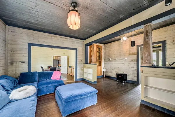 805 Main ST, Bastrop, TX 78602