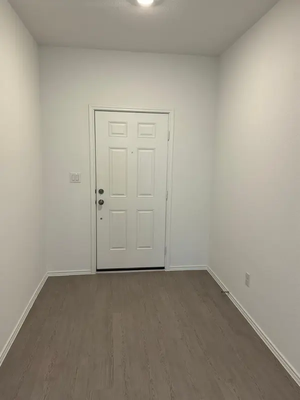 117 Alamito Ave, Kyle, TX 78640