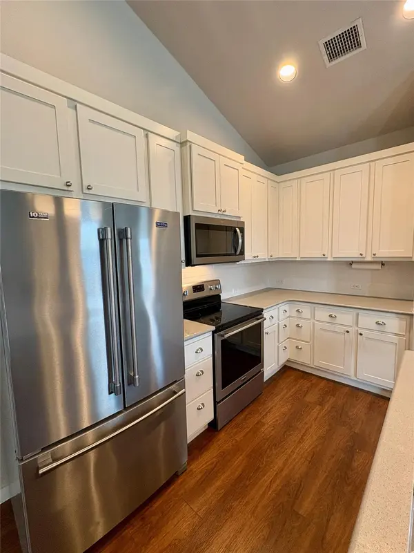 241 Rose DR #B, Dripping Springs, TX 78620