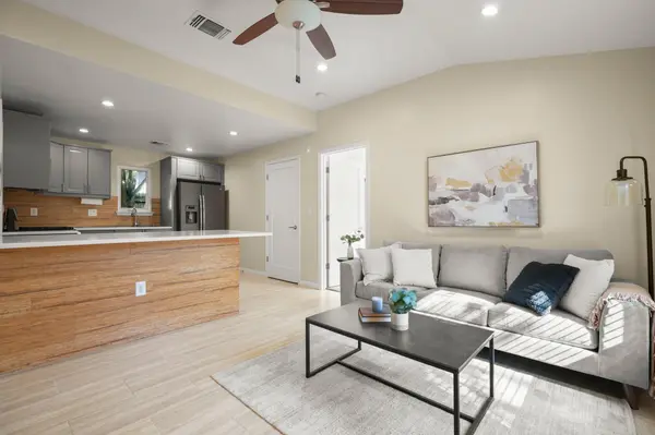 1705 E 14th ST #B, Austin, TX 78702