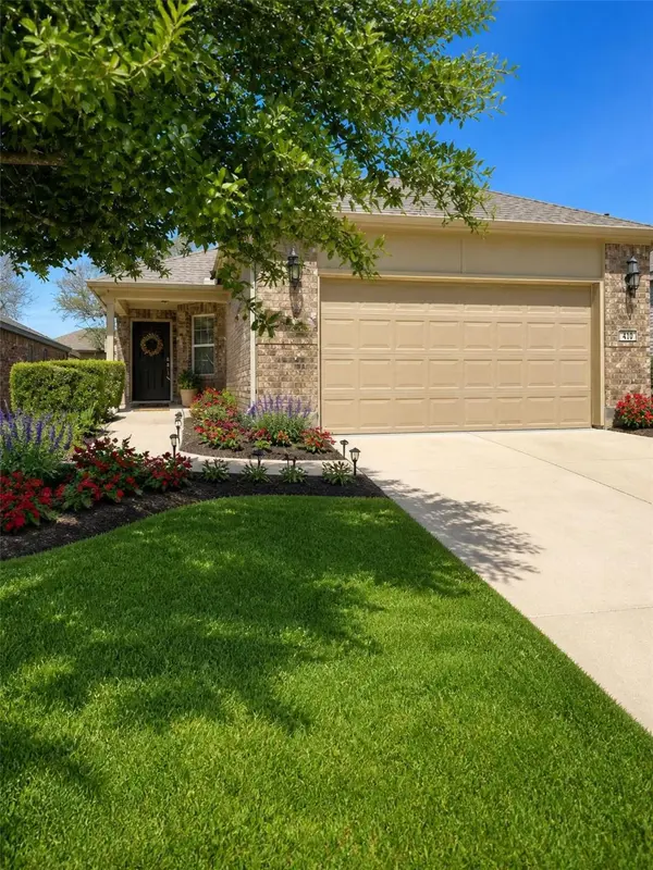 410 Holiday Creek LN, Georgetown, TX 78633