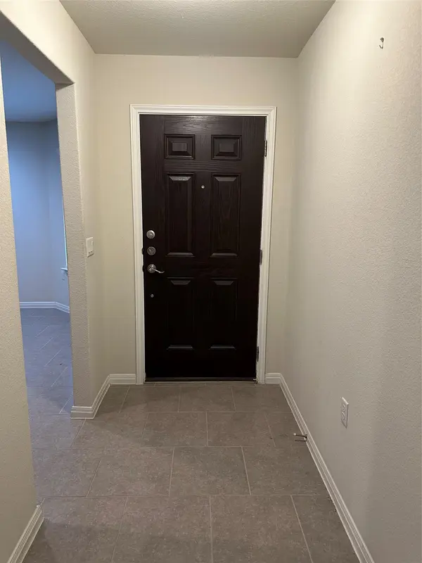 410 Holiday Creek LN, Georgetown, TX 78633