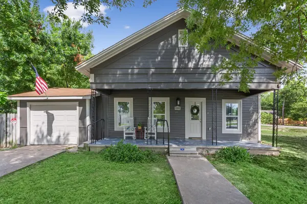 405 S Evie ST, Bartlett, TX 76511