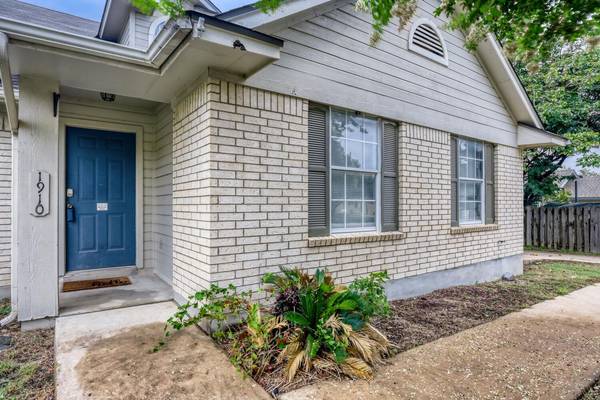 1910 Ireland DR, Leander, TX 78641