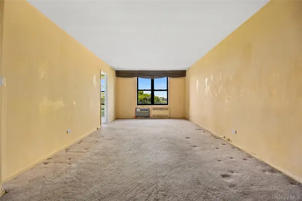 65-15 38th AVE #5K, Woodside, NY 11377