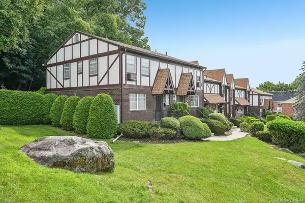 239 Parkside DR, Suffern, NY 10901