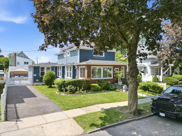 123 Briggs AVE, Yonkers, NY 10701