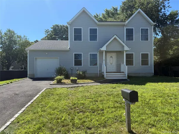 8 W Narcissus RD, Mastic Beach, NY 11951