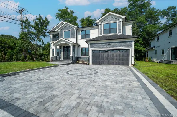 770 Cedar ST, Syosset, NY 11791