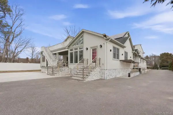 171 Oakfield AVE, Dix Hills, NY 11746