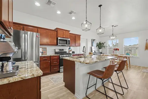 1009 Avalon CT, Altus, OK 73521