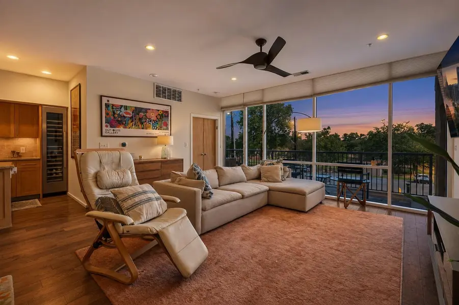 1600 Barton Springs RD #1201, Austin, TX 78704