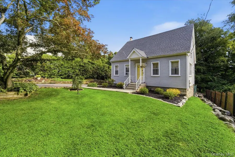 9 Lawrence DR, Brewster, NY 10509