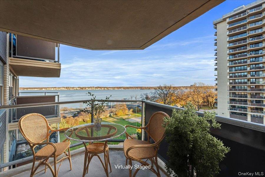 17-85 215 ST #5L, Bayside, NY 11360