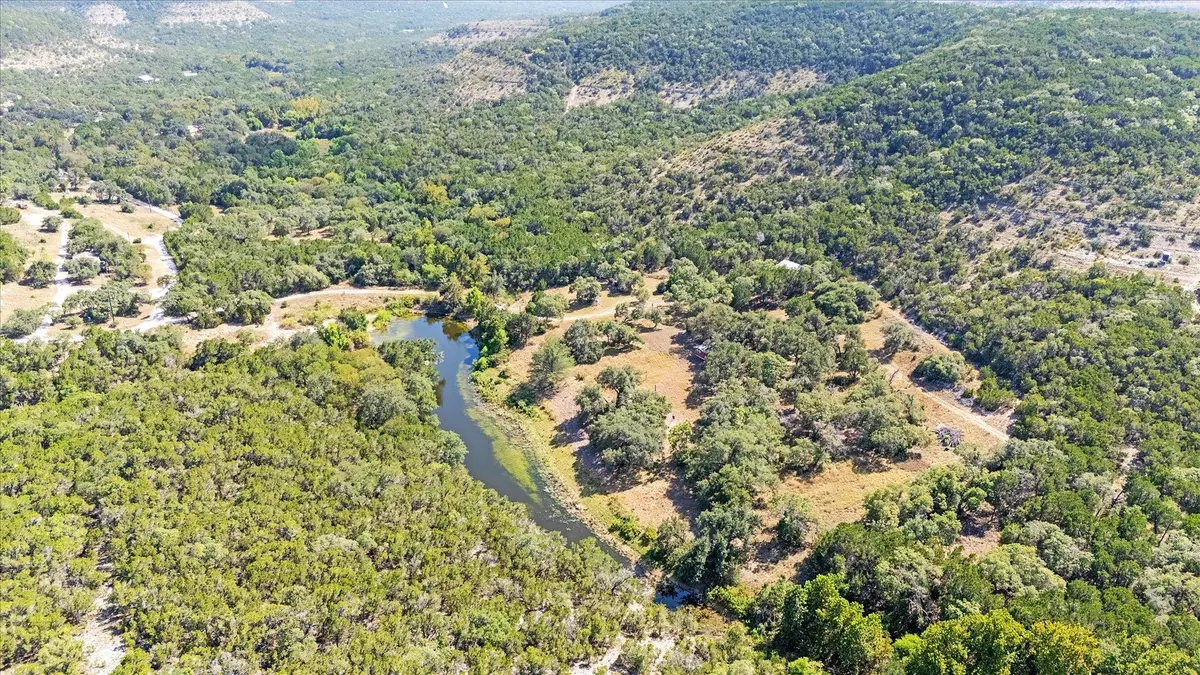 1920 The Low RD, San Marcos, TX 78666