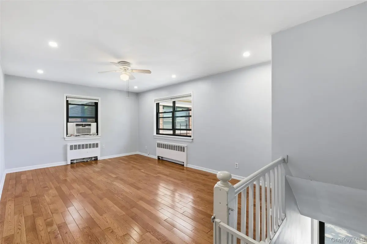 220-17 75th AVE #85A2, Oakland Gardens, NY 11364