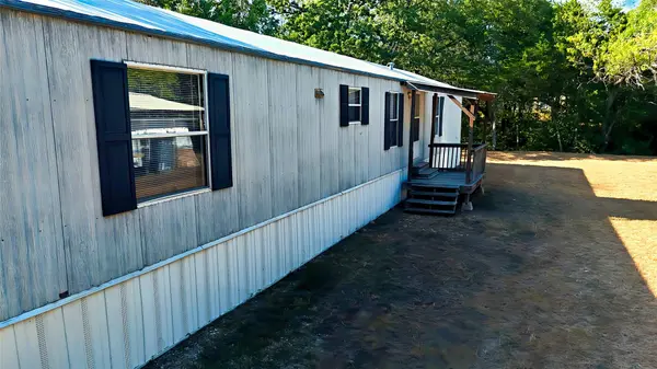 110 Swift LN, Bastrop, TX 78602
