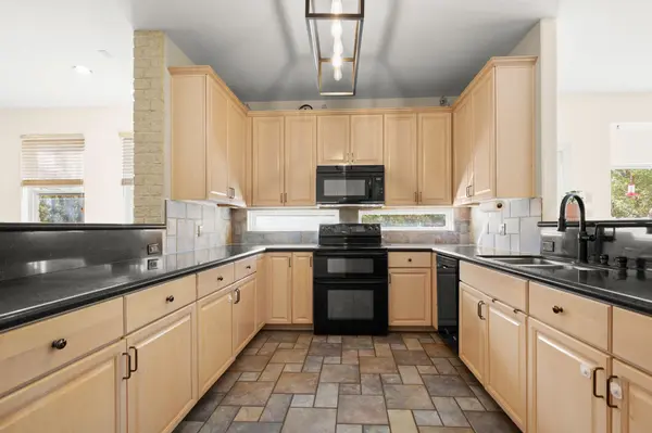 149 Spanish Oak TRL, Elgin, TX 78621