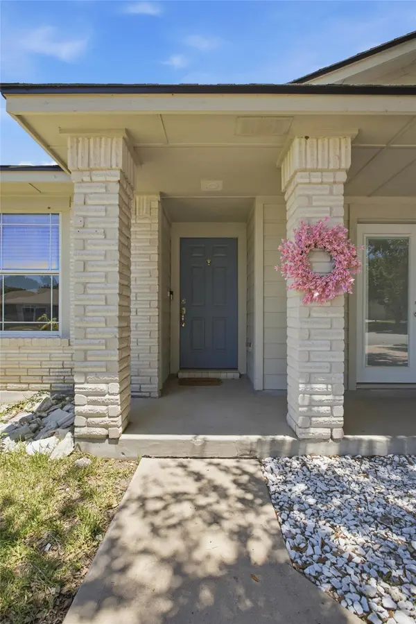 3933 Rolling Canyon TRL, Round Rock, TX 78681