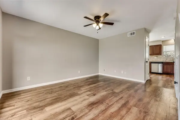 21461 Coyote TRL #6, Lago Vista, TX 78645