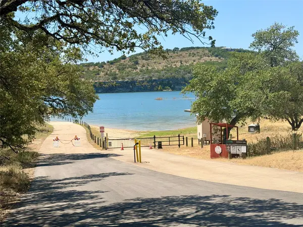 21500 Falcon LN, Lago Vista, TX 78645