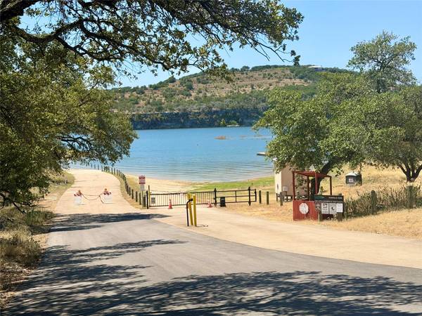 21500 Falcon LN, Lago Vista, TX 78645