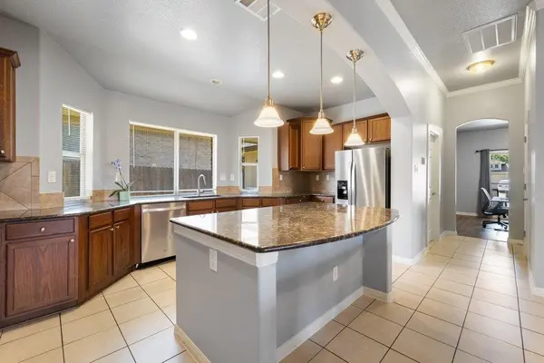 212 Lismore ST, Hutto, TX 78634