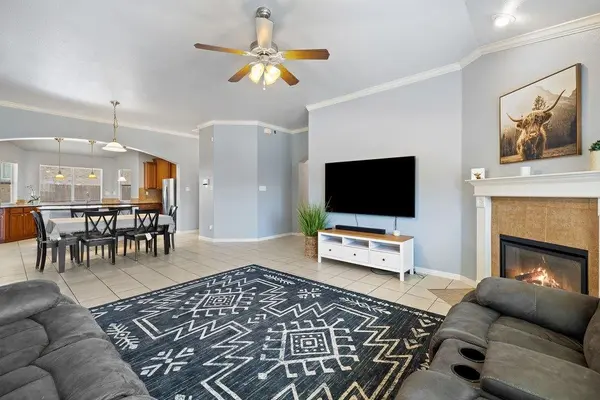 212 Lismore ST, Hutto, TX 78634