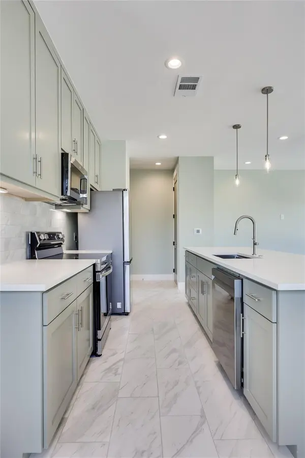 20502 Bonanza ST #2, Lago Vista, TX 78645