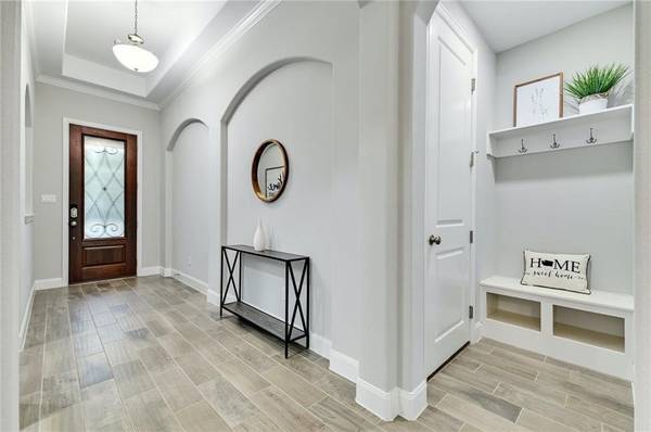 204 Maxwell WAY, Austin, TX 78738