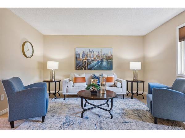 550 S Pearl, Elizabeth, CO 80107