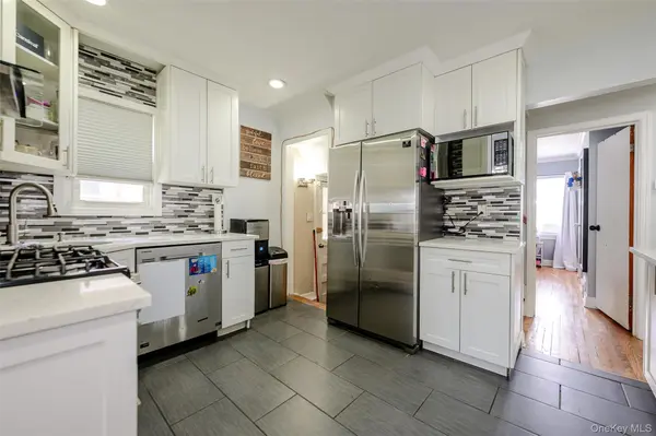 58 N Montgomery ST, Valley Stream, NY 11580