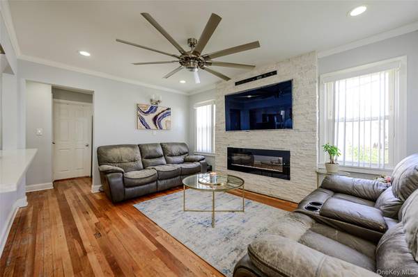 58 N Montgomery ST, Valley Stream, NY 11580