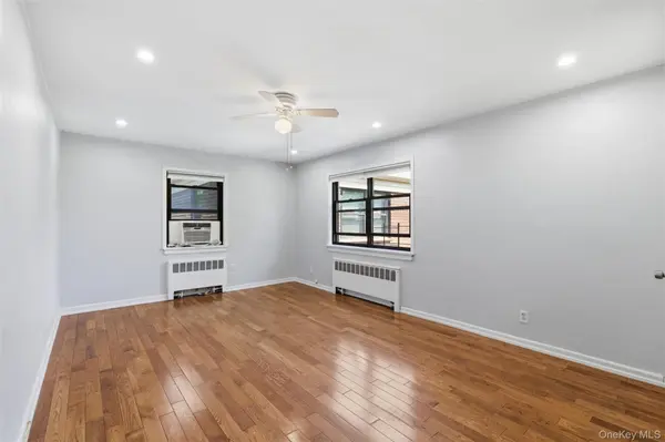 220-17 75th AVE #85A2, Oakland Gardens, NY 11364